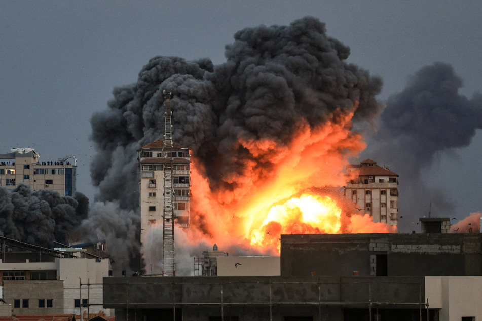 Die israelische Luftwaffe beschoss Ziele im Gaza-Streifen als Reaktion auf die Terror-Attacke.