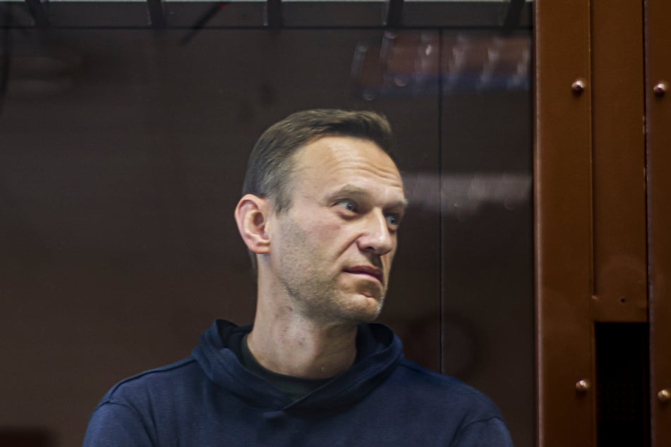 5. Februar 2021: Dieses vom Bezirksgericht Babuskinsky zur Verfügung gestellte Bild zeigt den russischen Oppositionsführer Alexej Nawalny während einer Anhörung im Bezirksgericht Babuskinsky in einem Glaskasten.