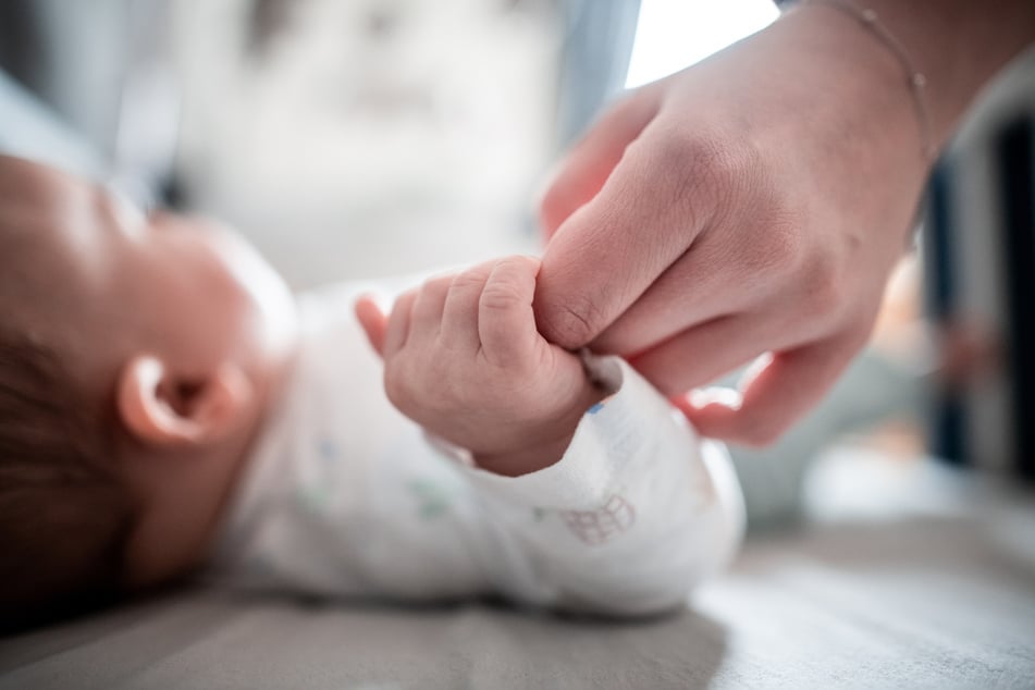 À la naissance, les deux parents ont en moyenne déjà plus de 30 ans. (Image symbolique)