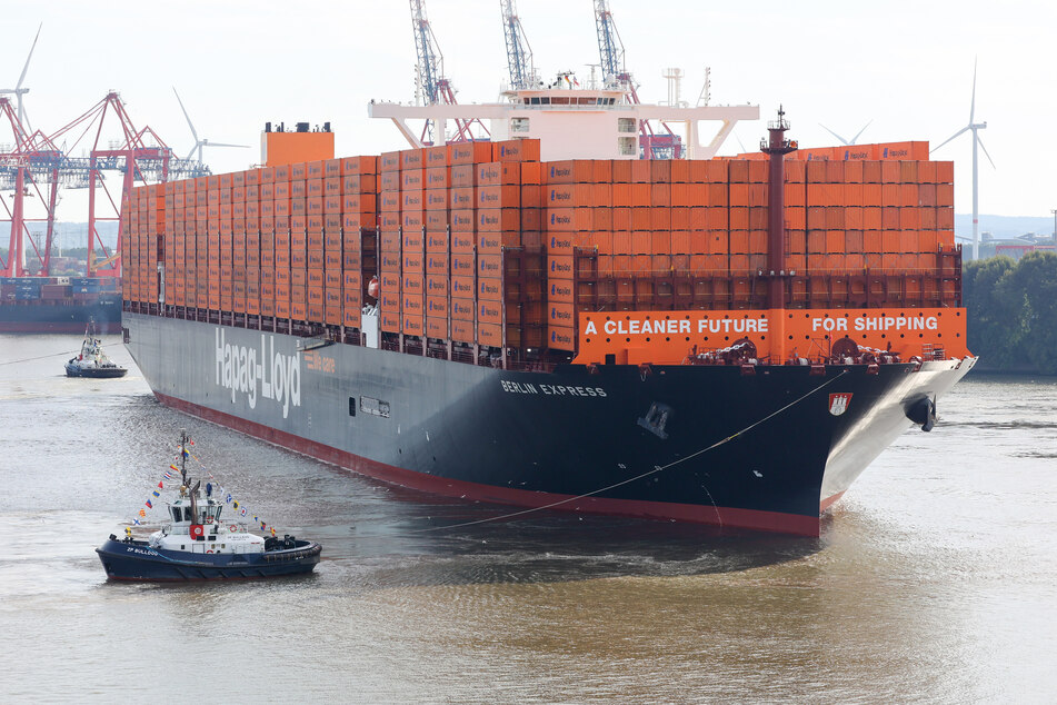 Die Container-Schiffe von Hapag-Lloyd können wegen der Huthi-Angriffe nicht mehr über den Suezkanal fahren. (Symbolfoto)