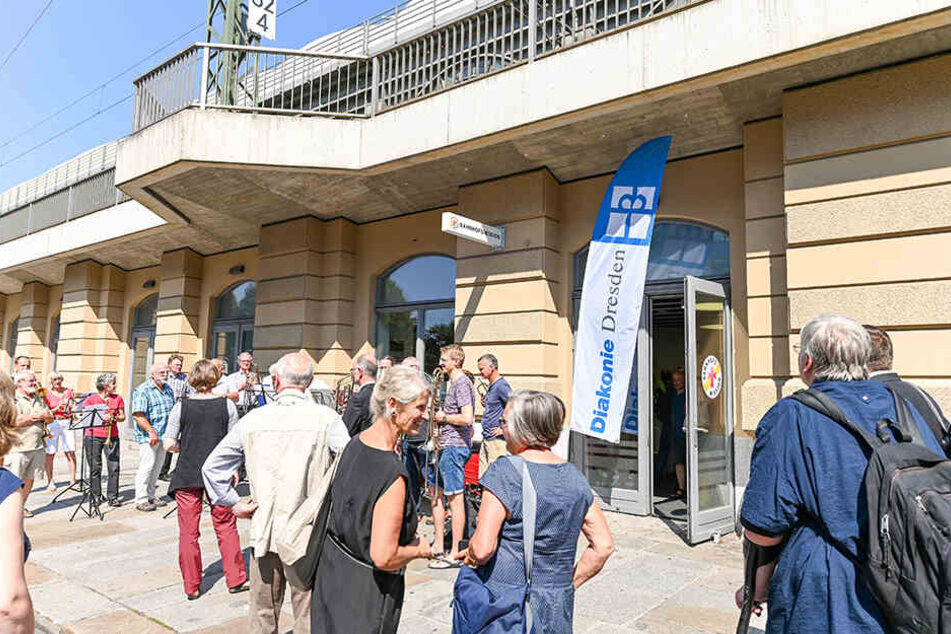 Der Eingang zur Mission an der Bayrischen Straße.