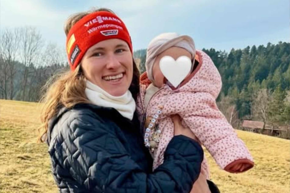 Im Frühjahr 2025 bereicherte Töchterchen Karlotta das Leben von Janina Hettich-Walz.