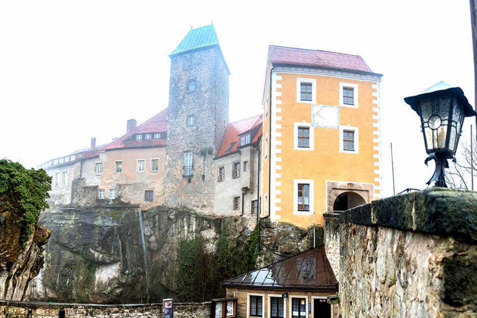 Der Burganlage des beliebten Ortes droht die Schließung.