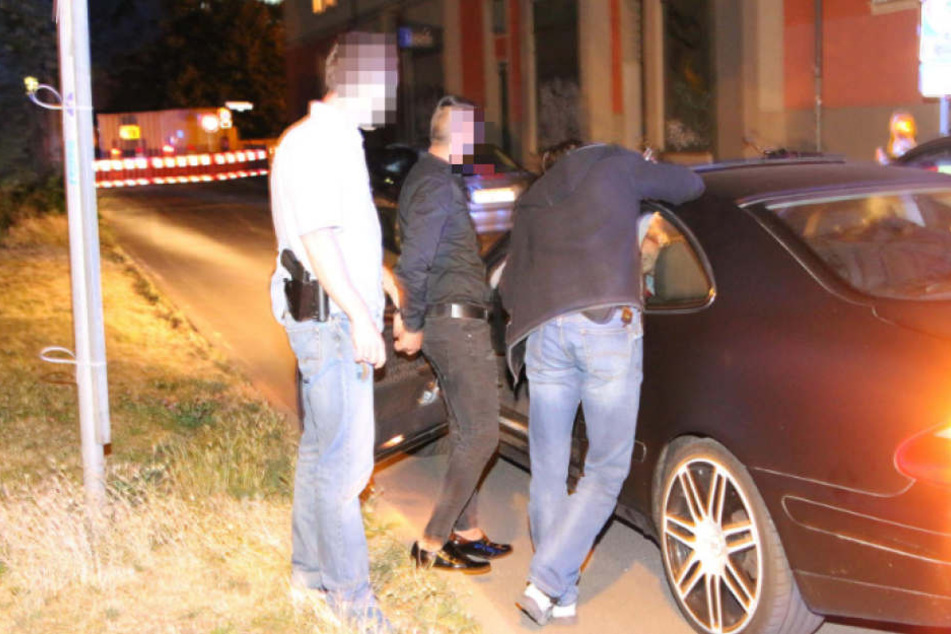 Während der Festnahme eines Gesuchten ereignete sich der Unfall nur wenige Meter entfernt.