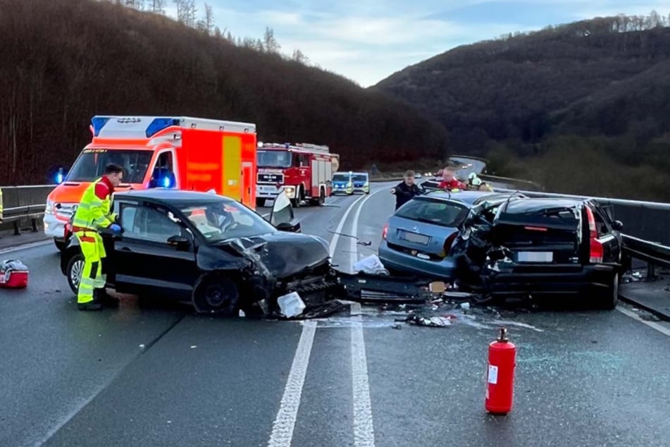 Tödlicher Unfall im Kreis Lippe: Eine 48-Jährige starb am Freitagmorgen noch an Ort und Stelle.