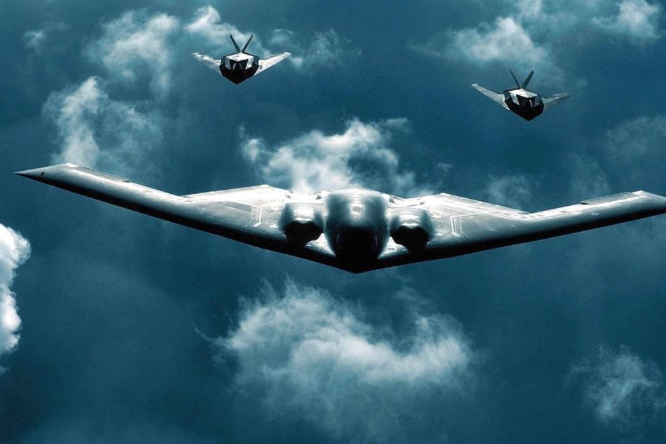 Die sogenannten "Stealth Fighter" können unter dem feindlichen Radar hindurchfliegen.
