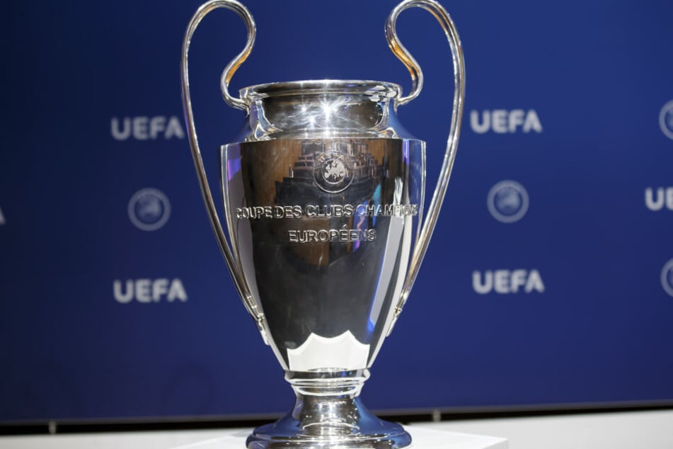 Schafft es der FC Bayern diese Saison die Trophäe zu ergattern?