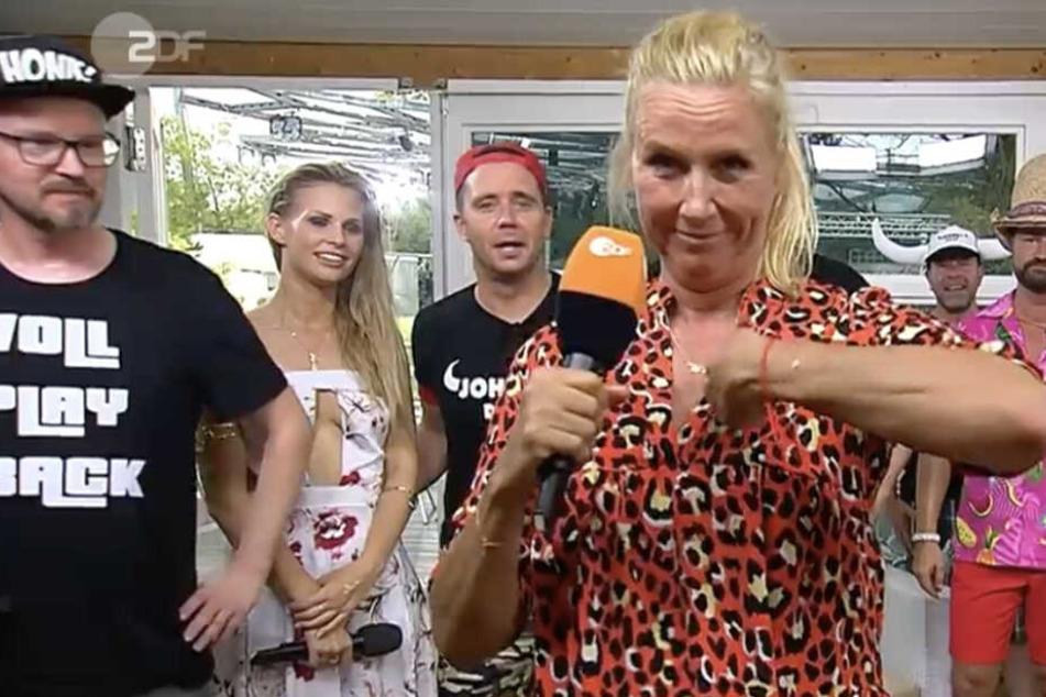 Lustig war's: Kiwi und ihre Gäste retteten sich in ein überdachtes Studio.