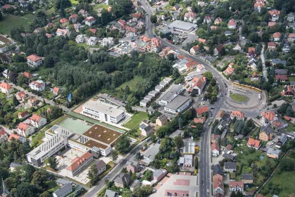Der Ullersdorfer Platz soll umgestaltet werden. Doch das dauert noch.