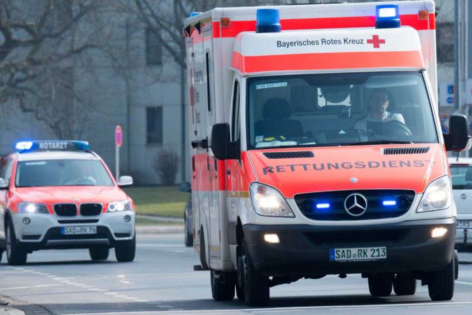 Die Rettungskräfte konnten das Leben der Seniorin nicht retten. (Symbolbild)