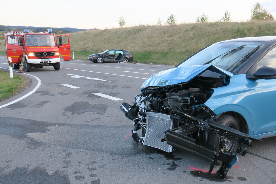 Bei dem Unfall wurden mehrere Personen verletzt.