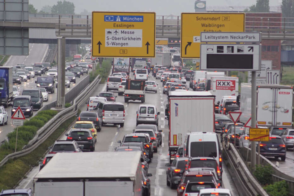 Nebenstraßen und Umfahrungswege sind ebenfalls komplett überlastet.