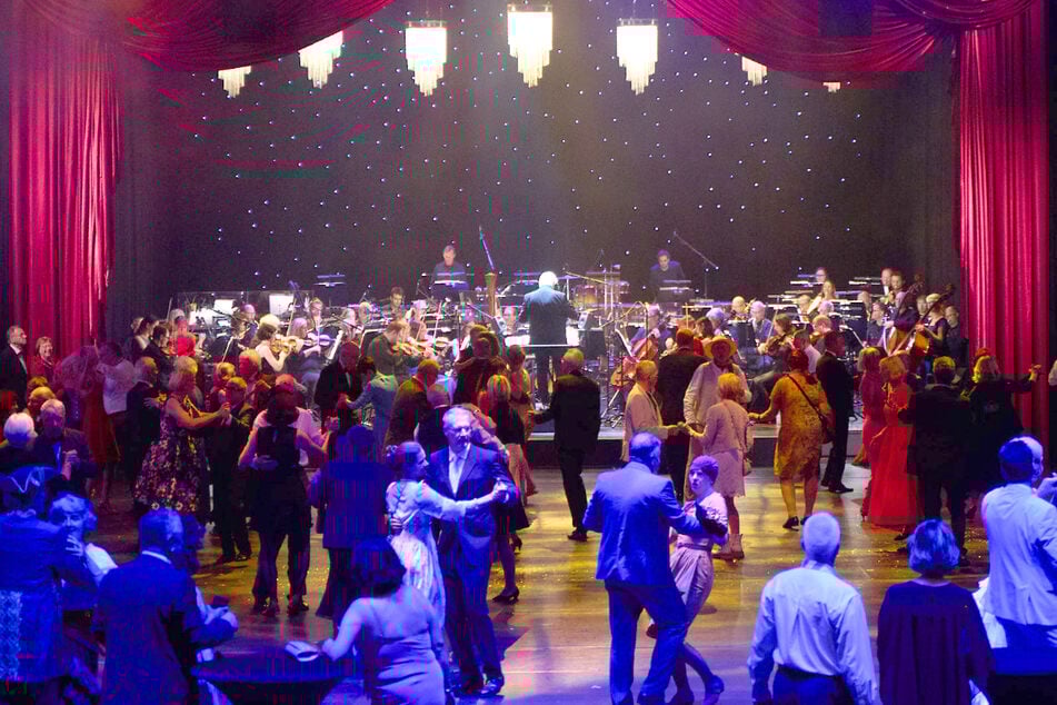 Zum dritten Mal veranstaltet die Staatsoperette Dresden am 19. September 2026 den Sommernachtsball.