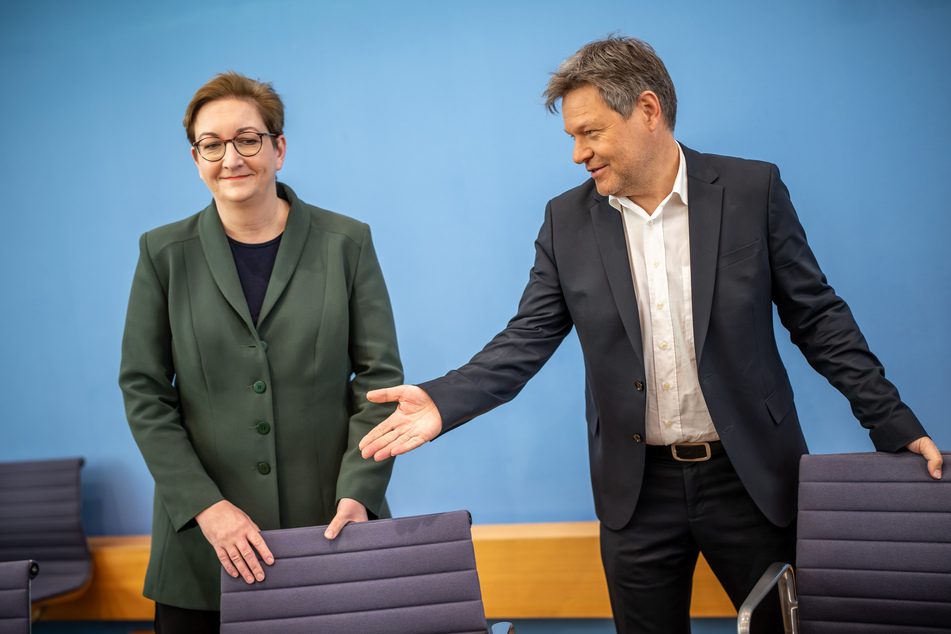 Klara Geywitz (47, SPD) und Robert Habeck (53, Grüne) präsentierten auf der Bundespressekonferenz den Gesetzentwurf für die Modernisierung von Heizungen.