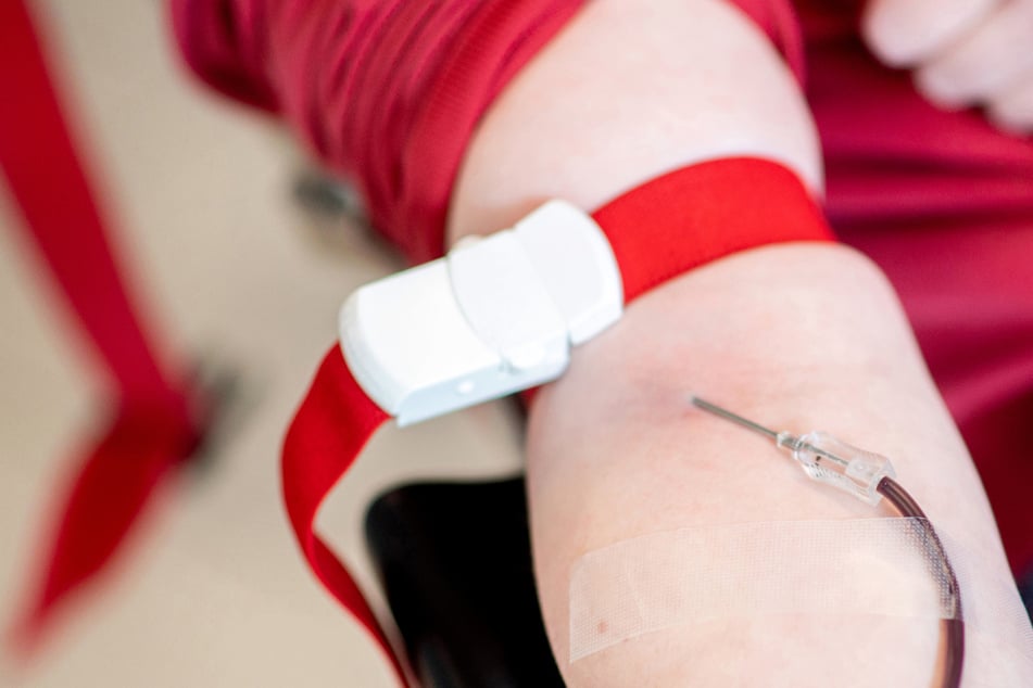 Boomer scheiden aus, Reserven sind knapp: Wer jetzt in Sachsen Blut spenden sollte