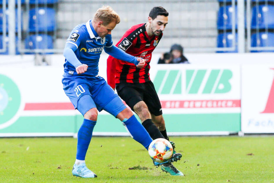 Sören Bertram (l.) hat zwar schon zehn Tore in dieser Saison geschossen, aber auch viele Großchancen ausgelassen.