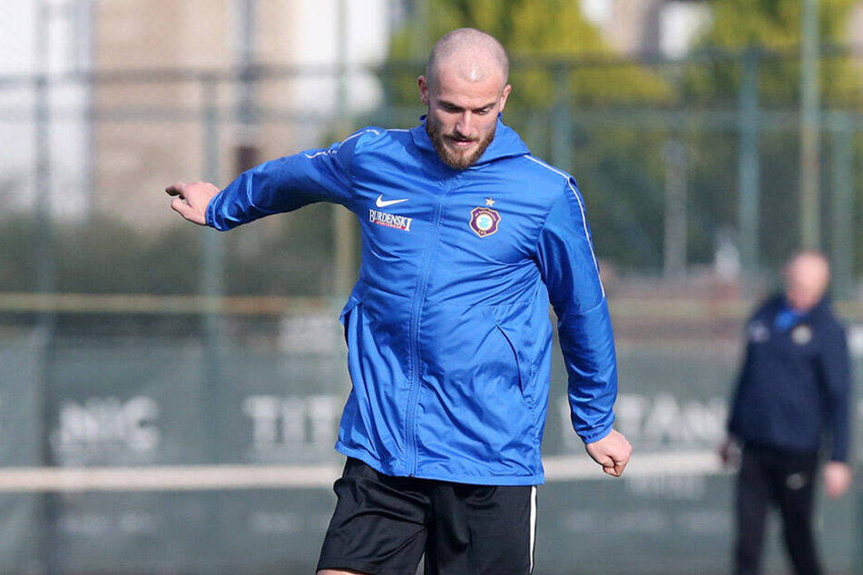 Darf er bleiben oder nicht? Proband Roman Debelko muss am Dienstag gegen den FC Sion zeigen, was er auf dem Kasten hat.