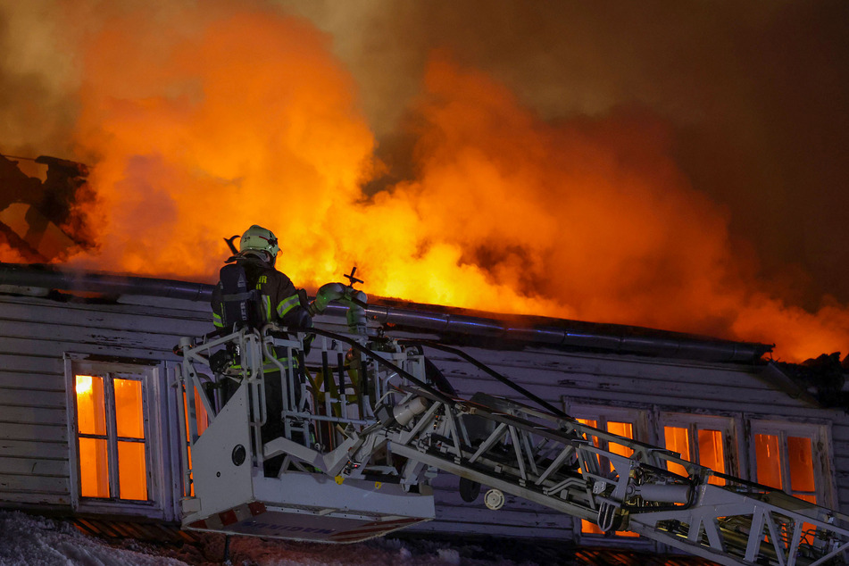 Großbrand in Zwickau: Dachstuhl in Flammen