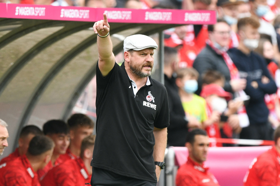Kölns Trainer Steffen Baumgart (49) mag Schiebermützen und die Zahl 72.