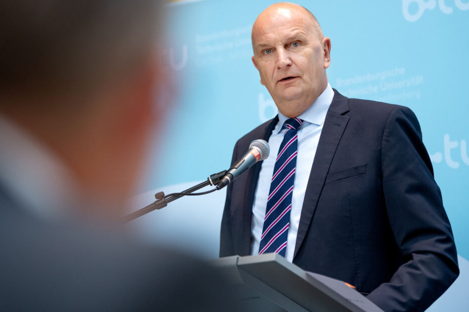 Woidke hält die AfD für ein hohes Risiko für den Wirtschaftsstandort Brandenburg.