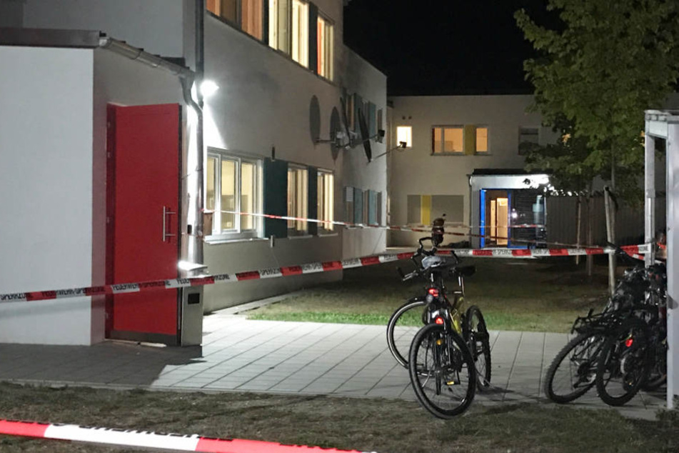 In einer Asylunterkunft in Niederbayern wurde eine Feuer gelegt.