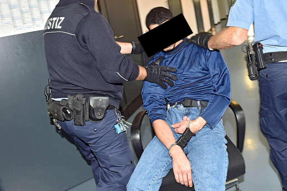 Rami A. war oft nicht einmal in der Lage, im Gericht zu laufen. Immerhin: Er entschuldigte sich für seine Taten und bat um Vergebung.
