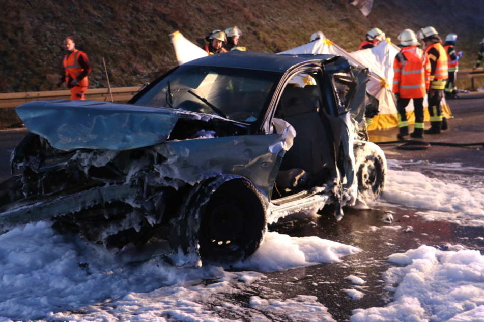 Ein Autofahrer ist auf der A4 tödlich verunglückt.