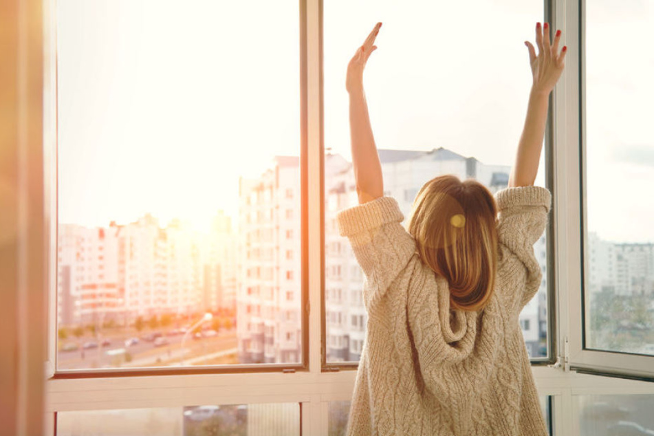 Ist schlafen bei offenem Fenster wirklich gesund? TAG24