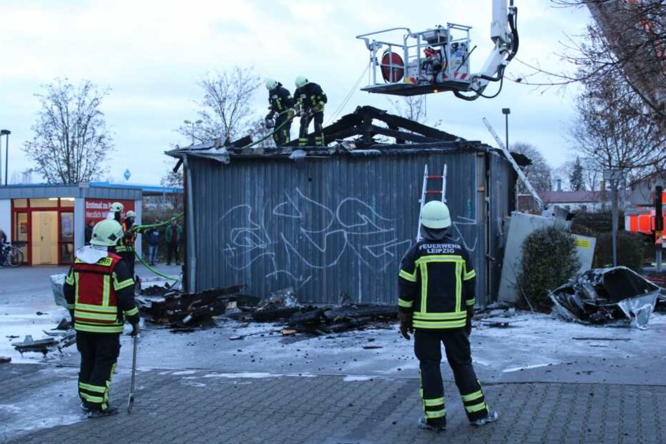 Der Dönerladen brannte komplett aus.