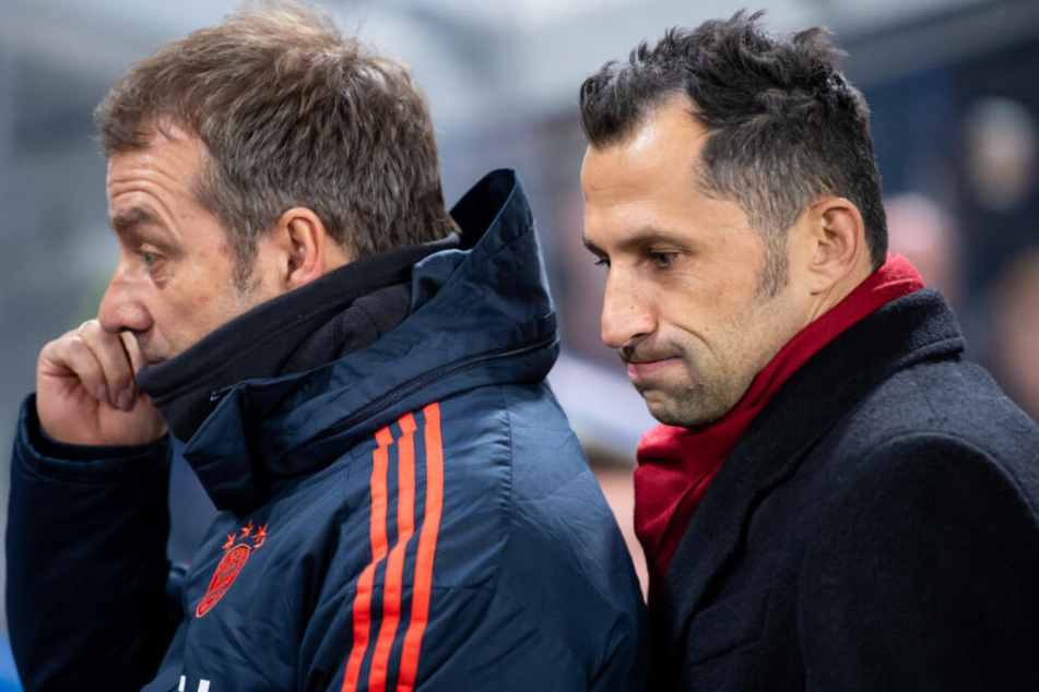 Trainer Hansi Flick (l) und Sportdirektor Hasan Salihamidzic.