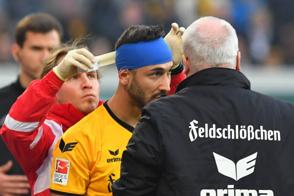 Akaki Gogia musste ab der 6. Minute aufgrund einer Platzwunde am Hinterkopf mit Turban auflaufen.