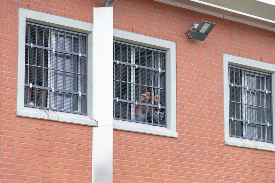 Das neue Abschiebegefängnis in Mönchengladbach soll Kapazitäten für 140 auseisepflichtige Personen bieten. (Symbolbild)