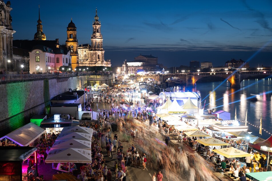 Die Veranstalter des Dresdner Stadtfestes haben bei der eigenen Website mit Startschwierigkeiten zu kämpfen. (Archivbild)