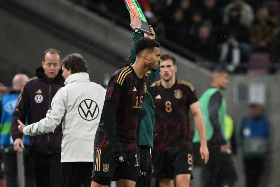 Am 28. März feierte Felix Nmecha (22, M.) im Spiel gegen Belgien sein Debüt für die DFB-Auswahl.