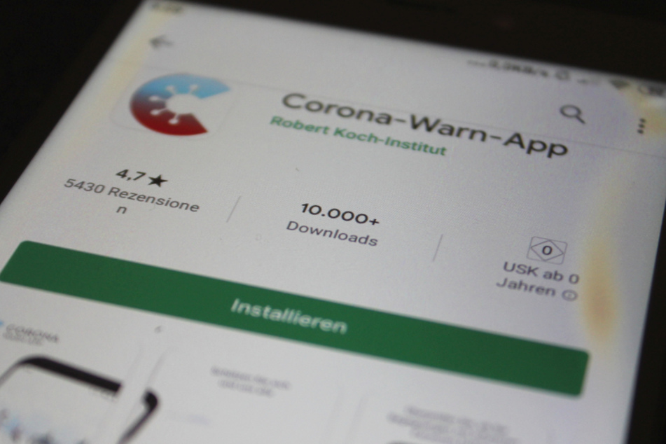 Über 10.000 Mal heruntergeladen und weitestgehend positive Bewertungen: Die Corona-Warn-App steht seit Dienstag zum Download zur Verfügung.