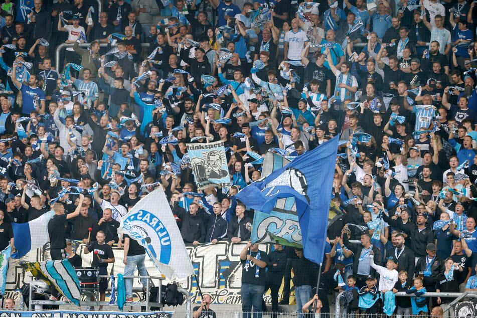 Volles Haus gegen Erfurt? Für das Topspiel am Sonntag will der Chemnitzer FC weitere Blöcke im Stadion öffnen.