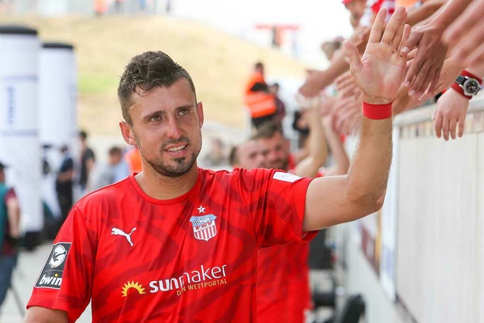Davy Frick auf der Stadionrunde nach dem 0:0 gegen Magdeburg.