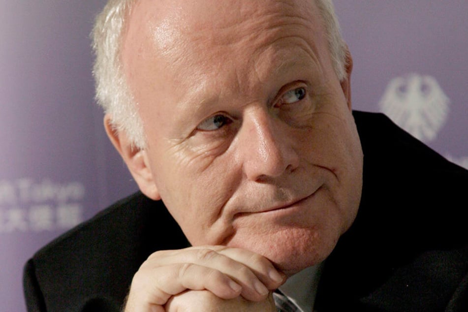 Unter Ministerpräsident Georg Milbradt (heute 73) wurde die Kreisreform vorbereitet. Bei der Einführung war allerdings schon Nachfolger Stanislaw Tillich gut zwei Monate im Amt.
