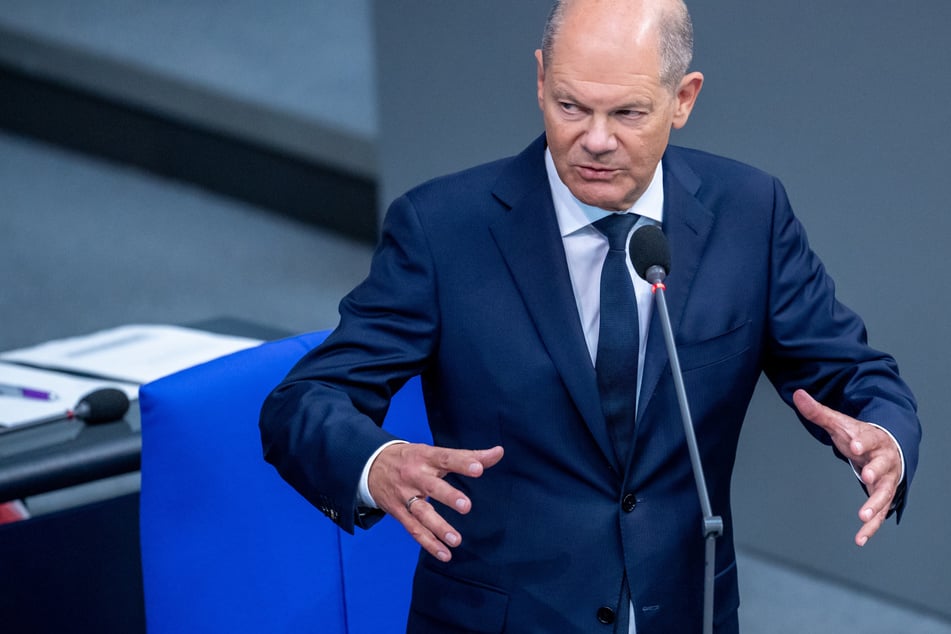 Auf Kanzler Olaf Scholz (66, SPD) wartet am Mittwochmittag eine Befragung im Bundestag.