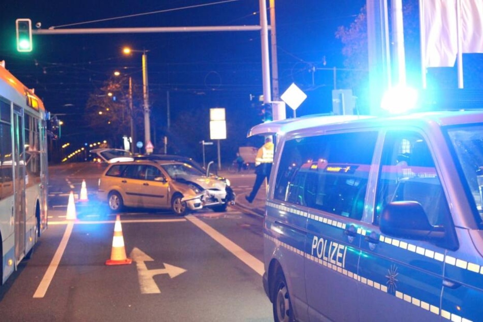 Dabei wurde ein 44-Jähriger schwer verletzt.