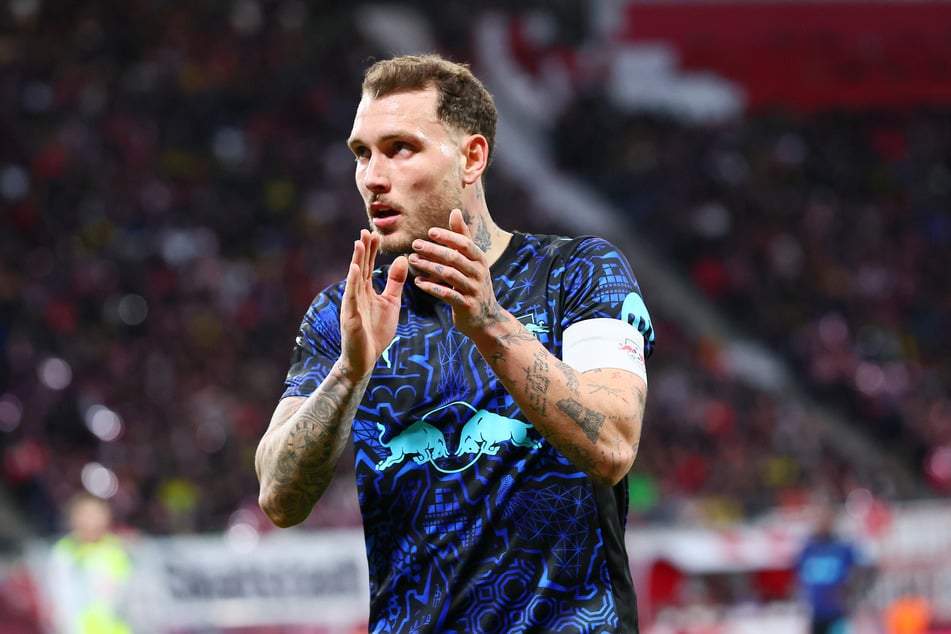 RB Leipzigs Kapitän David Raum (27) zeigte sich nach Abpfiff wütend. War mit der Leistung seines Teams und der des Schiedsrichters nicht zufrieden.