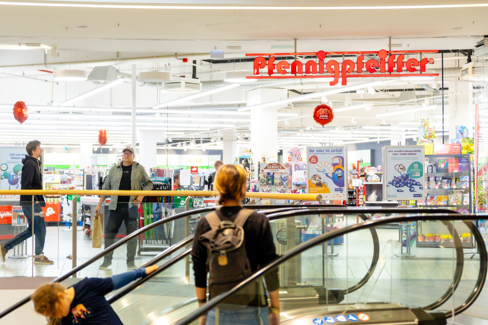 Mit der großen Gravur-Aktion von Pfennigpfeiffer könnt Ihr am Samstag (21.10.) personalisierte Freuden schenken.