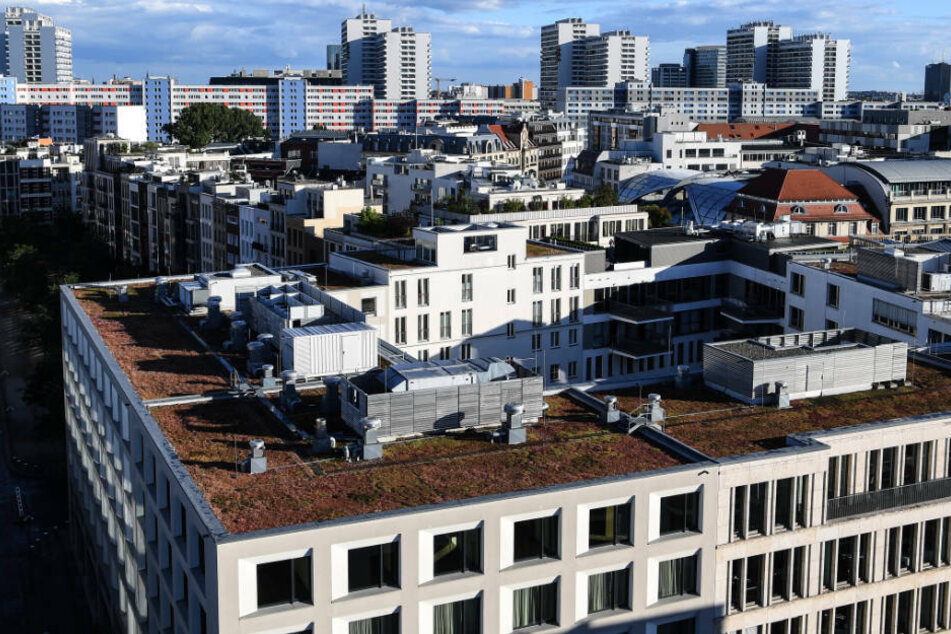 Berliner Mietern droht eine hohe Rückzahlung, sollte der Mietendeckel doch noch kippen.