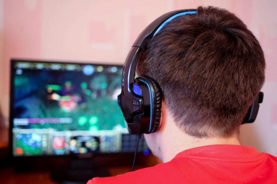 Der 27-Jährige war völlig in sein Spiel vertieft. Seine Partnerin (20) verlor die Geduld. (Symbolbild)