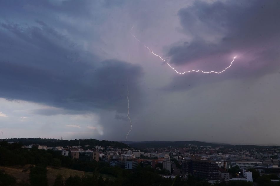 Auch starke Unwetter sind nicht ausgeschlossen. (Symbolfoto)