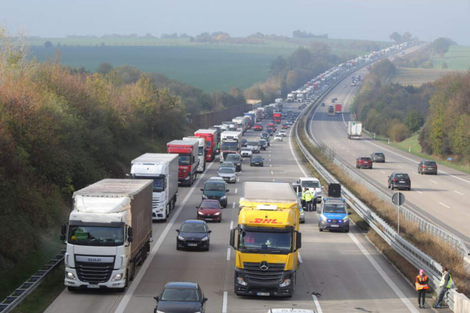 Auf der A4 in Richtung Dresden gab es in Folge des Unfalls einen langen Stau.