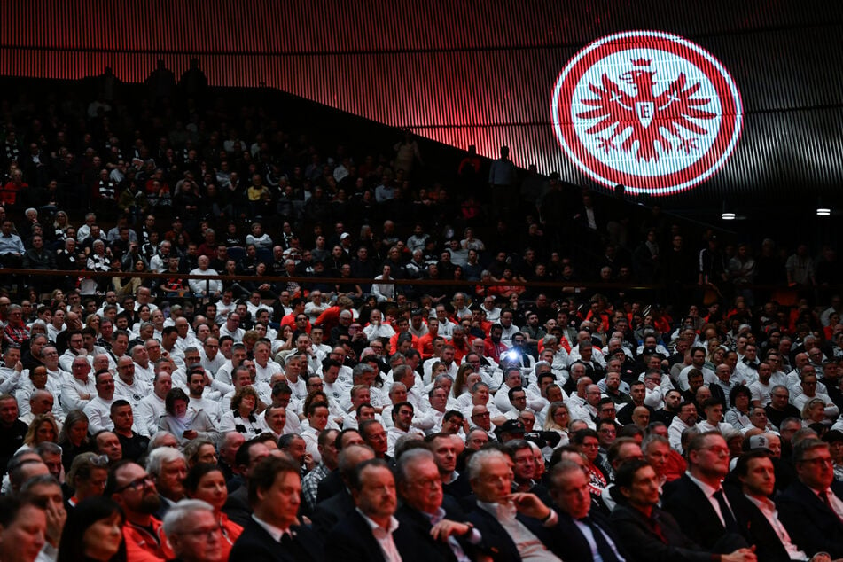 78,48 Prozent der stimmberechtigten Mitglieder hatten am gestrigen Montagabend für die Kapitalerhöhung der Eintracht Frankfurt Fußball AG gestimmt. (Archivbild)