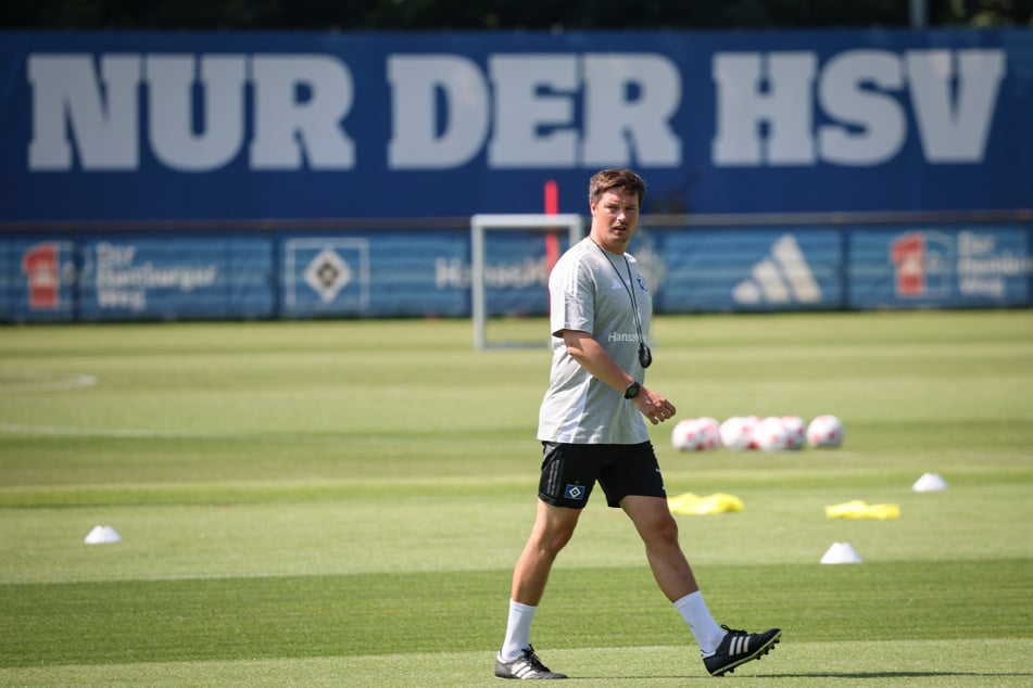 HSV-Trainer Merlin Polzin (34) freute sich, dass es endlich wieder losging.