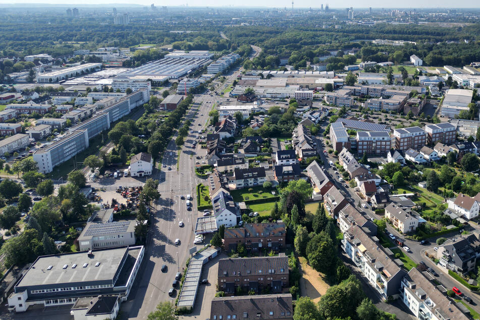 Der 20-Zentner-Blindgänger war am Montag in Porz-Westhoven entdeckt worden.