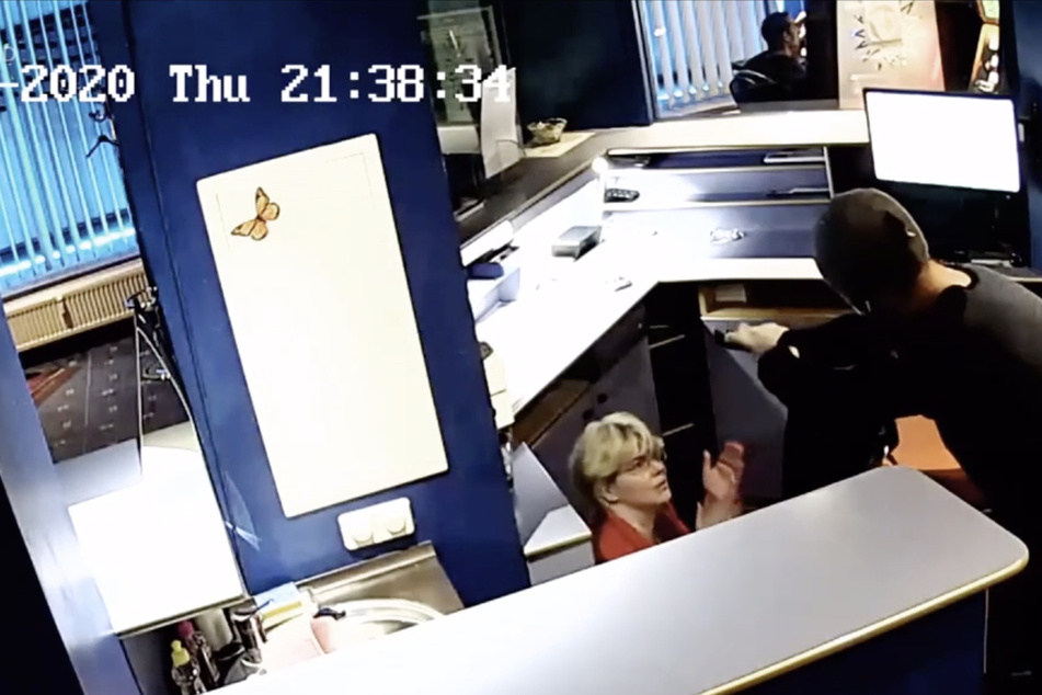 Der unbekannte Täter zwang Daniela Bruchardt zu Boden.